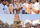 அரூர் அருகே தர்மபுரி நாடாளுமன்ற உறுப்பினர் ஆ.மணி மற்றும் அரூர் சட்டமன்ற உறுப்பினர் சம்பத்குமார் பொது மக்களுடன் சேர்ந்து தீர்த்தமலை தீர்த்தகிரிஸ்வரர் மாசிமக திருதேரோட்டத்தை வடம் பிடித்து இழுத்து சென்றனர்
