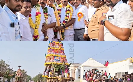 அரூர் அருகே தர்மபுரி நாடாளுமன்ற உறுப்பினர் ஆ.மணி மற்றும் அரூர் சட்டமன்ற உறுப்பினர் சம்பத்குமார் பொது மக்களுடன் சேர்ந்து தீர்த்தமலை தீர்த்தகிரிஸ்வரர் மாசிமக திருதேரோட்டத்தை வடம் பிடித்து இழுத்து சென்றனர்