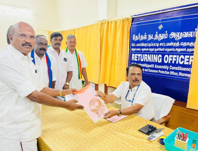 தருமபுரி மலைவாழ் கிராமங்களில் பேருந்து வசதியை ஏற்படுத்தி தந்தவர் முதல்வர் ஸ்டாலின்...மக்களுக்கும் அனைத்தும் தெரியும் நிச்சயம் திமுக வெல்லும் ஸ்டாலின் ஆட்சி தொடரும்..! பாப்பிரெட்டிப்பட்டியில் வேட்பு மனு தாக்கல் செய்த பி.பழனியப்பன் பேட்டி