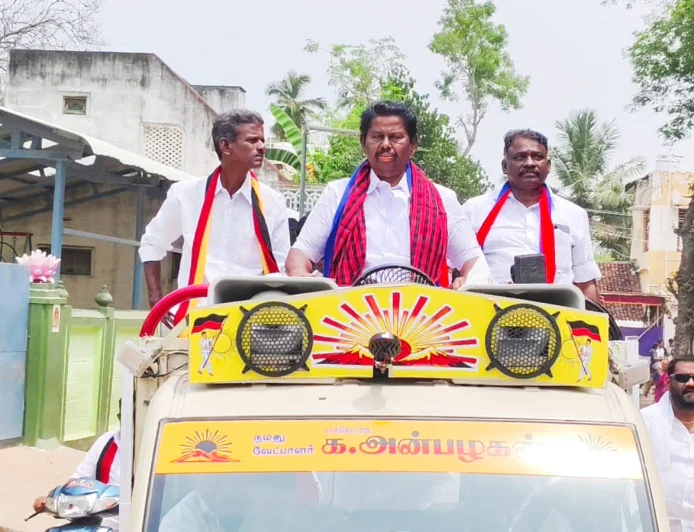 திமுக ஆட்சியில் பெண்களுக்கு பாதுகாப்பு இல்லை என்று சொல்லும் எடப்பாடி பழனிச்சாமிக்கு பொள்ளாச்சியில் இளம் பெண்களுக்கு நடந்த பாலியல் கொடுமை ஞாபகம் இருக்கா? கும்பகோணத்தில் திமுக வேட்பாளர் சாக்கோட்டை அன்பழகன் கேள்வி..?