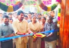 தஞ்சை மாவட்டத்தில் ரூ.16.14 கோடி மதிப்பீட்டில் புதிய அரசு அலுவலகக் கட்டிடங்கள் திறப்பு  வேளாண் அமைச்சர் ர. வினோத் திருவிளக்கு ஏற்றி திறந்து வைத்தார்