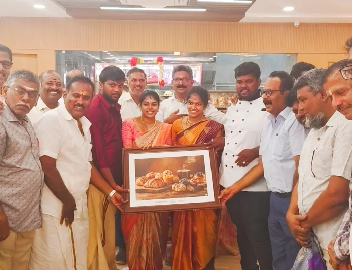 கும்பகோணத்தில் ‘கிரீம் பாய்’ பேக்கரி கடை  திறப்பு விழா