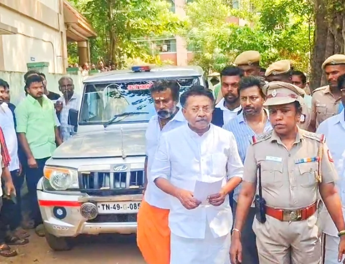 கும்பகோணம் பரஸ்பர சகாய நிதி தேர்தல் தகராறு: திமுக எம்.பி. கல்யாணசுந்தரம் மீது வழக்கு