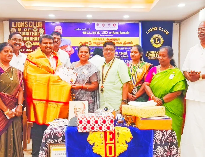 கும்பகோணத்தில் ஏழை எளிய மக்களின் பசியைப் போக்க 14 மாதங்களாக தொடரும் அன்னதானப் பணி  தினமும் காலை 11 மணிக்கு உணவு வழங்கும் குடந்தை மகாமகம் லயன்ஸ் சங்கம்